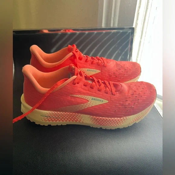 Brooks Women's Hyperion Tempo Size 9.5 Medium - Picture 3 of 10